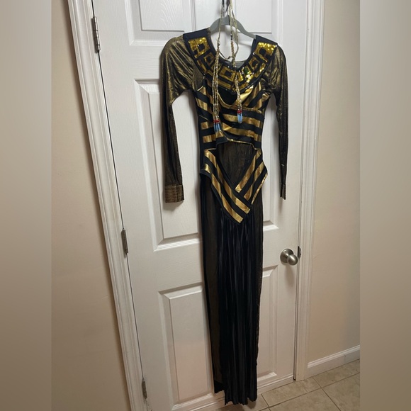 Leg Avenue Women’s Cleopatra Halloween Costume - Picture 2 of 6
